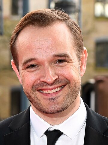 Oliver Dimsdale Headshot