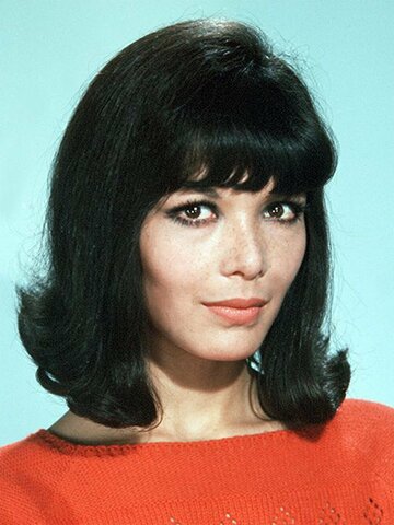 Jeanne Roland Headshot