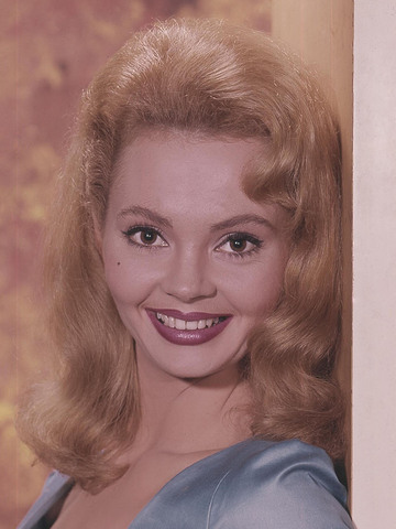 Jeannine Riley Headshot