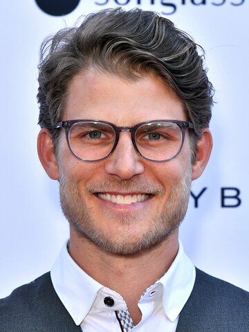 Travis Van Winkle Headshot