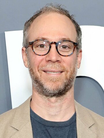 Kevin Sussman Headshot