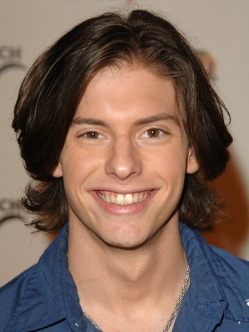 Ephraim Ellis Headshot