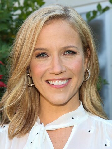 Jessy Schram Headshot