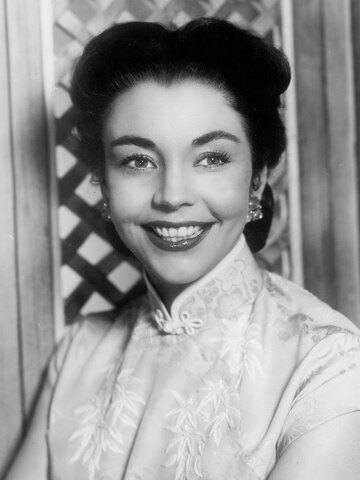 Jennifer Jones Headshot