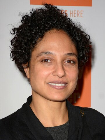 Shola Lynch Headshot