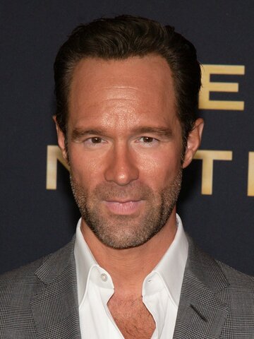 Chris Diamantopoulos Headshot