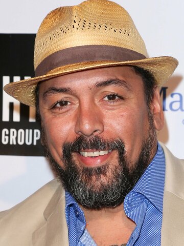 Felix Solis Headshot