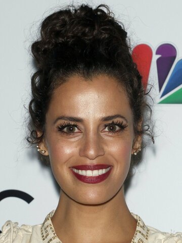 Athena Karkanis Headshot