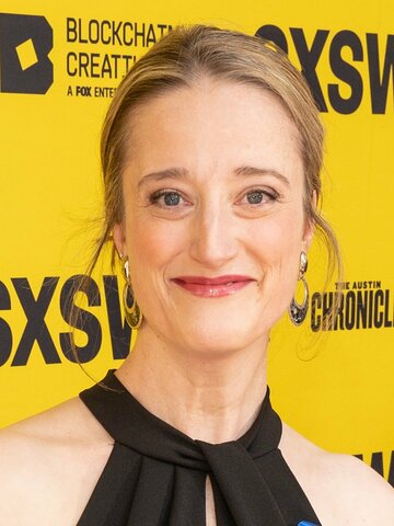 Jen Taylor Headshot