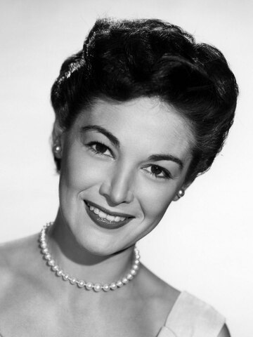 Joan Taylor Headshot