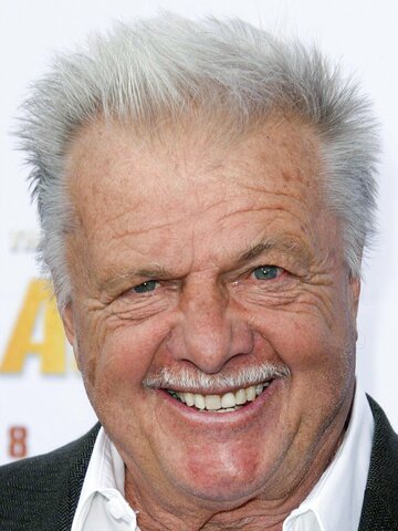 John Karlen Headshot