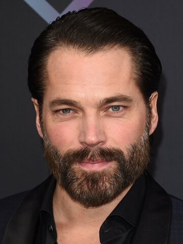 Tim Rozon Headshot