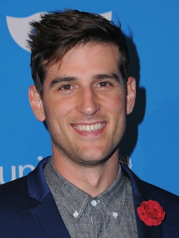 Jonathan Chase Headshot