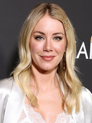 Jennifer Holland Headshot