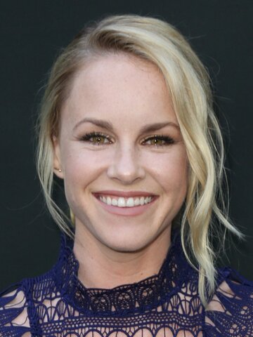 Julie Berman Headshot