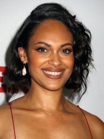 Cynthia Addai-Robinson Headshot