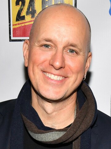 Kelly AuCoin Headshot