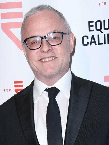 Neal Baer Headshot