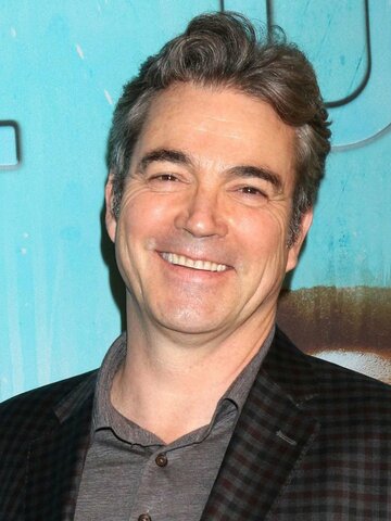 Jon Tenney Headshot