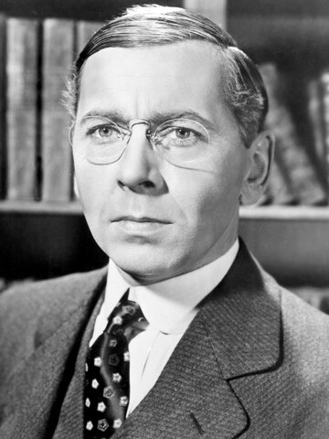 Alexander Knox Headshot