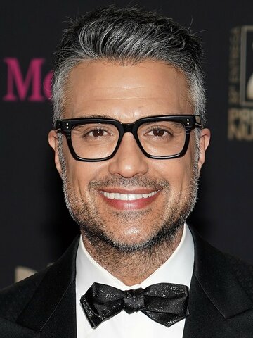 Jaime Camil Headshot