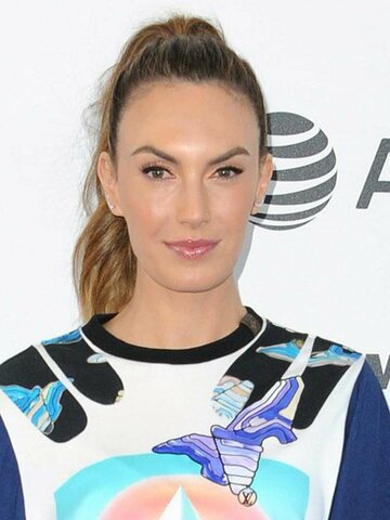 Elizabeth Chambers Headshot