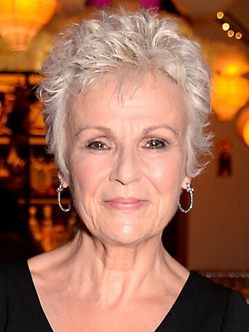 Julie Walters Headshot