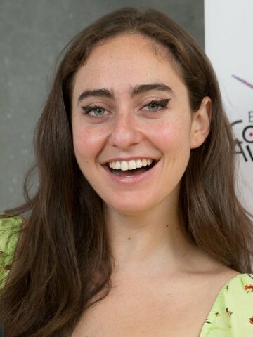 Catherine Cohen Headshot