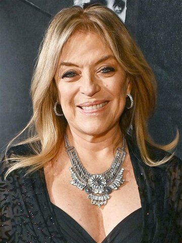 Lydia Cornell Headshot