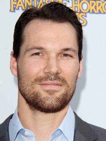 Daniel Cudmore Headshot