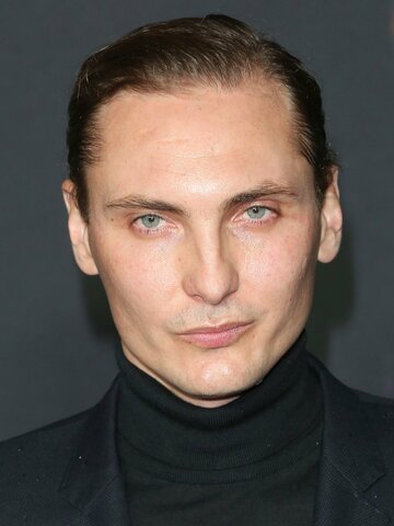 Eamon Farren Headshot
