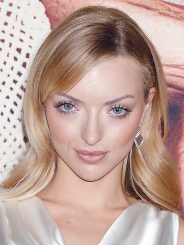 Francesca Eastwood Headshot
