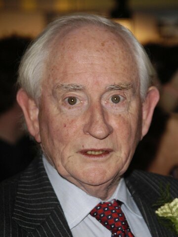 Robert Fyfe Headshot
