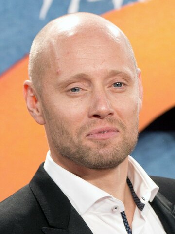 Aksel Hennie Headshot