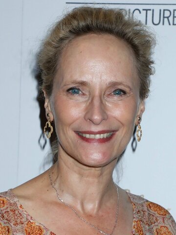 Laila Robins Headshot