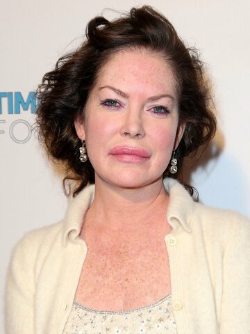 Lara Flynn Boyle Headshot