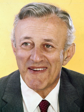 Lee J. Cobb Headshot