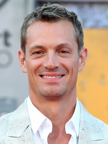 Joel Kinnaman Headshot
