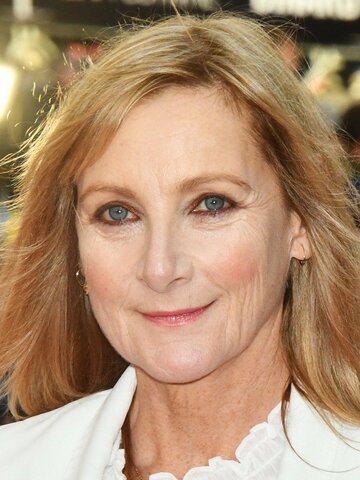 Lesley Sharp Headshot