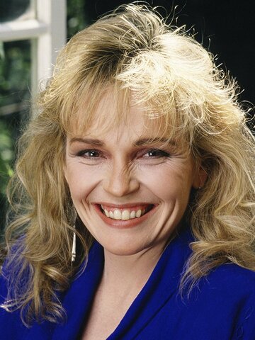 Sagan Lewis Headshot