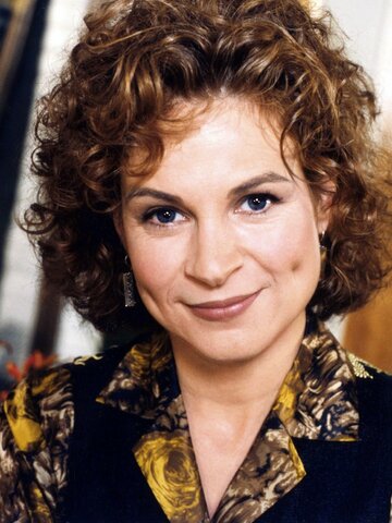 Linda Kash Headshot