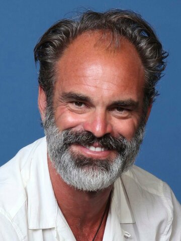 Steven Ogg Headshot