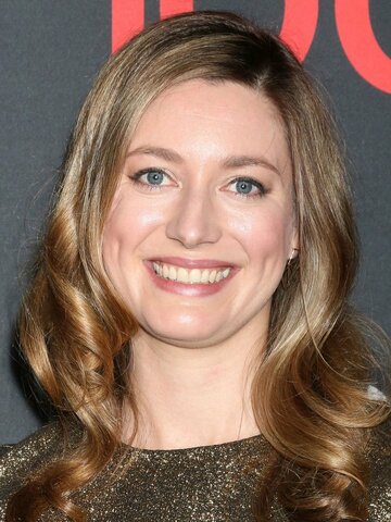 Zoe Perry Headshot