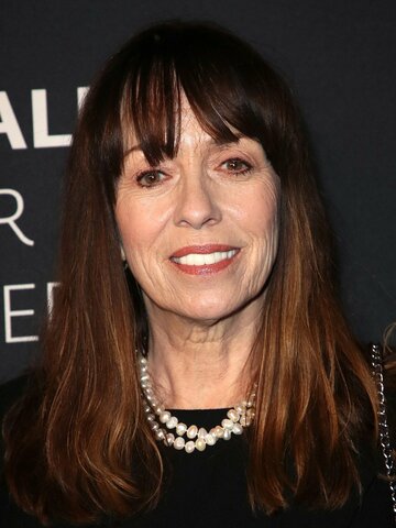 Mackenzie Phillips Headshot