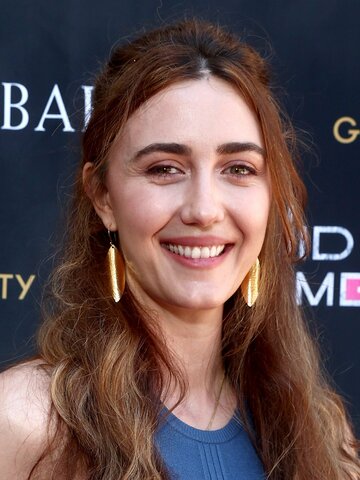 Madeline Zima Headshot