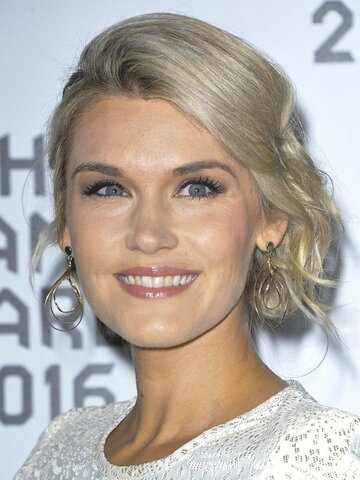 Emily Rose Headshot
