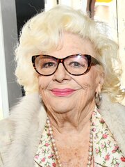 Renee Taylor