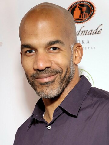 Reggie Austin Headshot