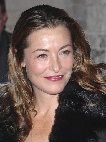 Amanda Donohoe Headshot