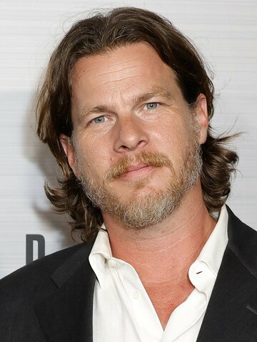 Jonathan Nolan Headshot